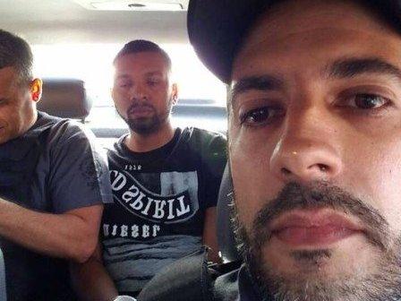 Delegado que criticou policiais também fez foto com Rogério 157
