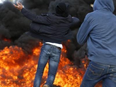 Após decisão de Trump, Palestinos e forças de Israel se confrontam