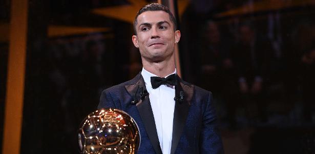 "Sou o melhor jogador da história", diz CR7 após ganhar pela 5ª a Bola de Ouro