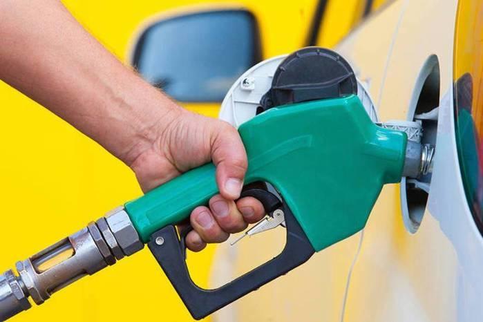 Petrobras anuncia alta de 1,3% no preço da gasolina