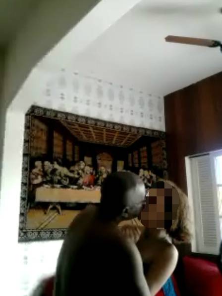 Menor de 15 anos afirmar ter tido relações sexuais com Padre