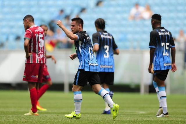 Grêmio se recupera com vitória magra sobre o Passo Fundo