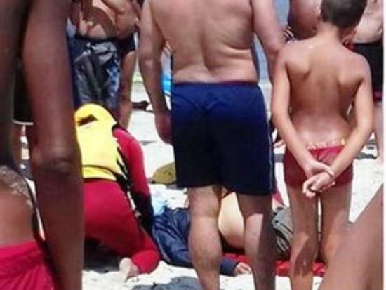 Corpo de Bombeiros resgatou pescadores do mar em Itanhaém, SP (Crédito: Reprodução)