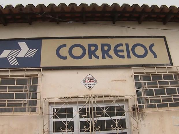 Bando arromba agência dos Correios e causa pânico no Maranhão