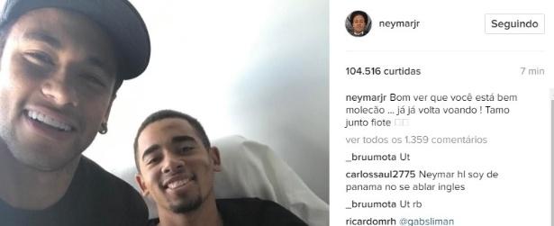 Neymar visita Gabriel Jesus em hospital de Barcelona