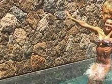 Carolina Dieckmann posta foto de biquíni e é criticada por magreza