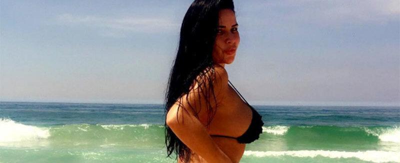 Solange Gomes reforça o bronzeado e se prepara para o carnaval