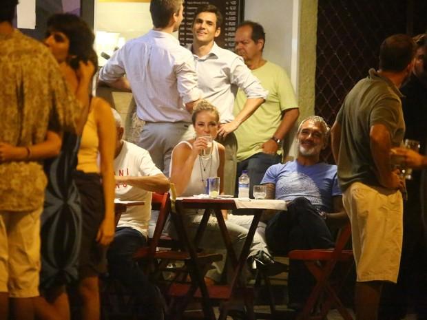 Paolla Oliveira curte noite romântica com o noivo no Rio de Janeiro (Crédito: Ag. News)