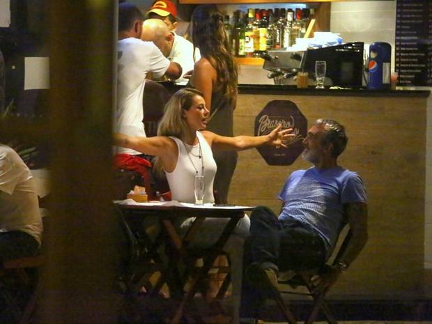 Paolla Oliveira curte noite romântica com o noivo no Rio de Janeiro (Crédito: Ag. News)