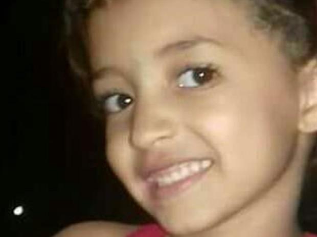 Criança de 7 anos é encontrada morta em mata de Goiânia