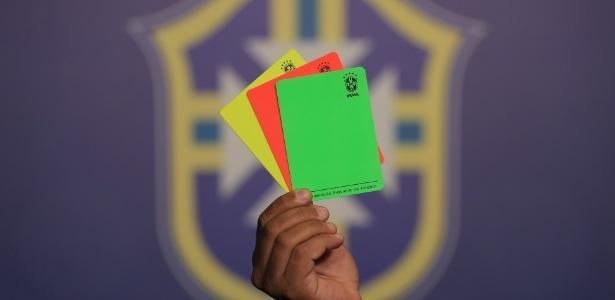 Cartão verde (Crédito: Reprodução)