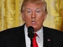 Trump anula norma que permitia aos transexuais escolher banheiro