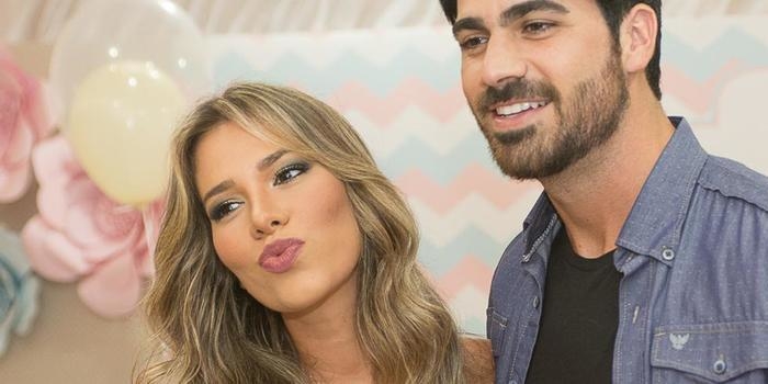 Ex-BBB Adriana expõe "DR" com marido Rodrigão em rede social