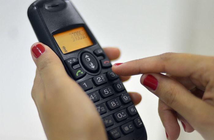 O benefício deve alcançar 41,8 milhões de assinantes de telefonia fixa (Crédito: Reprodução)