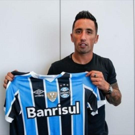 Lucas Barrios foi anunciado oficialmente no Grêmio