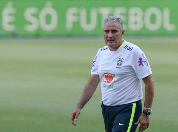 Tite não pensa em renovar contrato antes da Copa do Mundo de 2018