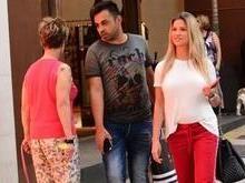 Andressa Suíta passeia com look leve e barriga fica em evidência