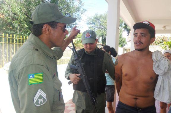 Polícia apreende menor e prende homem suspeitos de assalto no Piauí
