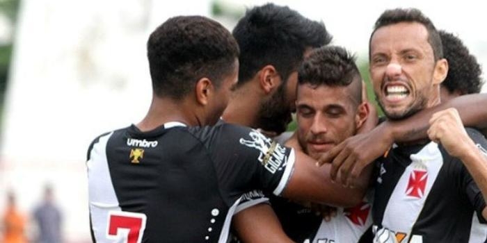 Vasco tem como destaque bola parada em 2017 e é arma contra Rezende