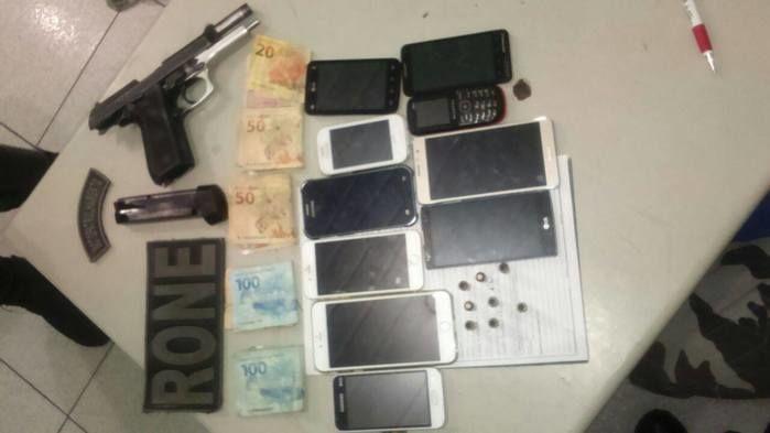 Material encontrado com o grupo flagrado usando drogas dentro de motel emTeresina