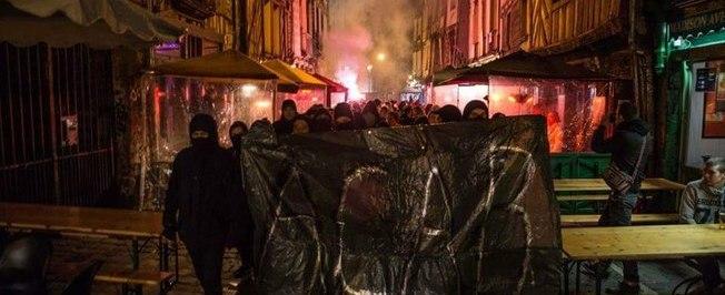 Homem é estuprado por policiais com um cassetete na França
