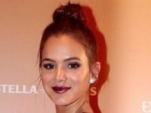 Bruna Marquezine aparece poderosa no prêmio Geração Glamour
