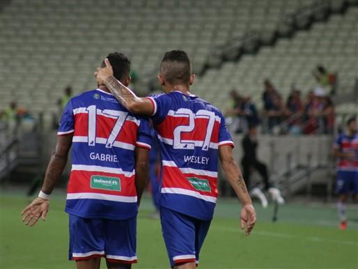 Jogadores do Fortaleza comemoram o gol (Crédito: Reprodução)