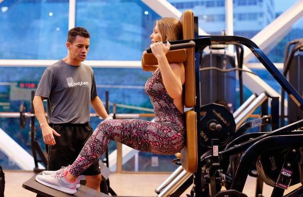 Sheila Mello mostra seu treino em academia (Crédito: Ego)