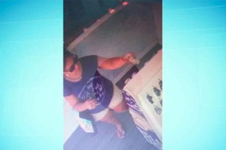 Câmeras de segurança flagram mulher furtando loja na Bahia