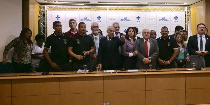 Silas Freire apoia luta por reajuste salarial de agentes de saúde