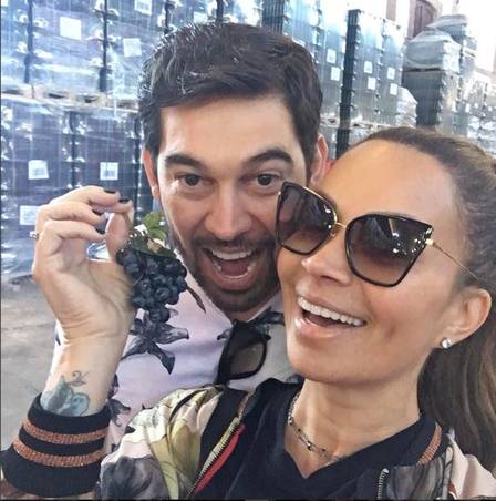 Solange Almeida é pedida em casamento após três meses de namoro