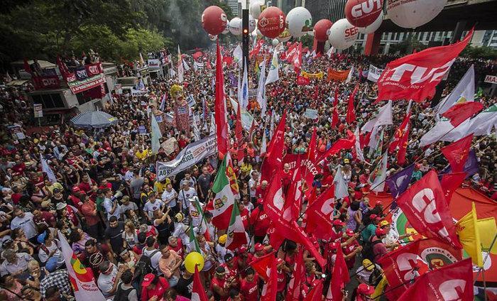 Protesto contra as reformas trabalhista e da Previdência