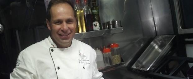 Ex-Polegar coloca food truck à venda após dívidas de R$ 160 mil