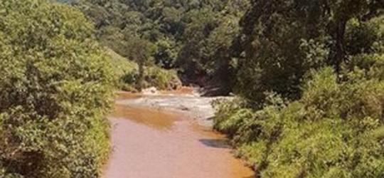 Vazamento de rejeitos da Vale atinge rios da região de Minas