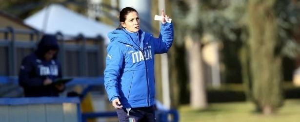 Pela 1ª vez, uma mulher treinará uma seleção masculina da Itália