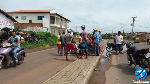 Homem fica ferido após perder controle de motocicleta em Esperantina