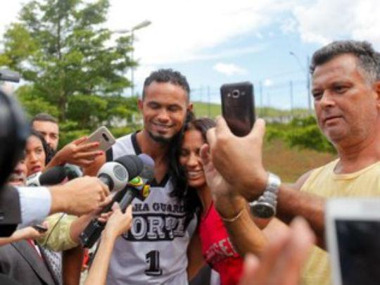 Bruno foi tietado por uma mulher (Crédito: Reprodução)