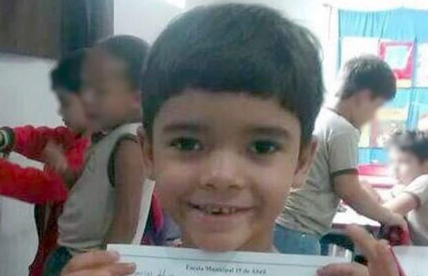 Criança morre após ter pescoço ferido por linha de pipa com cerol