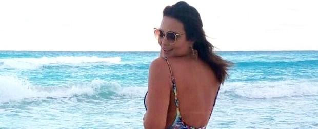 Geisy Arruda impressiona ao exibir bumbum em praia de Cancún