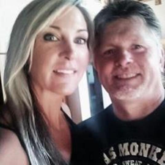 Brooke Lajiness e o marido