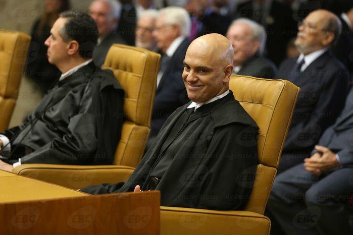 Alexandre de Moraes toma posse no STF
