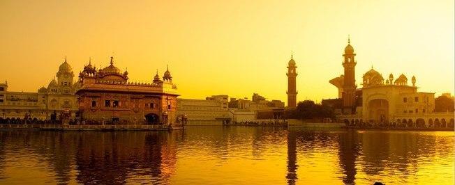 Por não aceitar namoro, pai degola filha de 15 anos na Índia