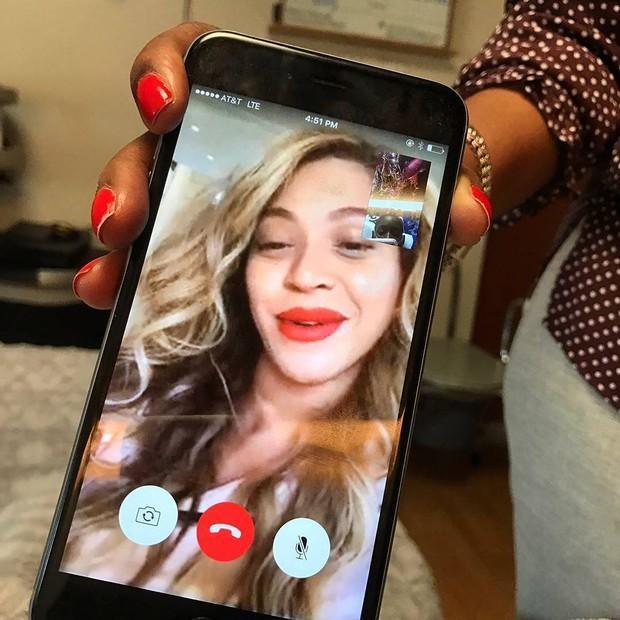 Beyoncé realiza sonho de uma fã