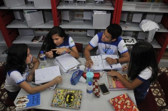 Biblioteca conta com novos títulos e espaço aconchegante