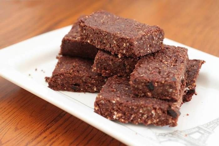 Polícia prende jovens vendendo brownie de maconha
