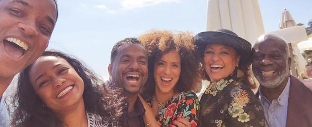 Will Smith reúne elenco de "Um maluco no pedaço" e fãs comemoram