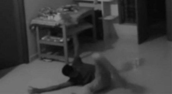 Menino revela que foi arrastado por um fantasma pelo chão