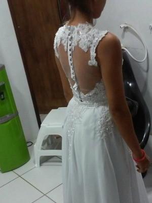 Vestido levado pelos assaltantes (Crédito: Reprodução)