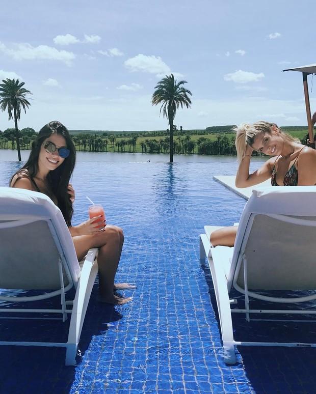 Marina Pumar é amiga da morena que saiu com cantor