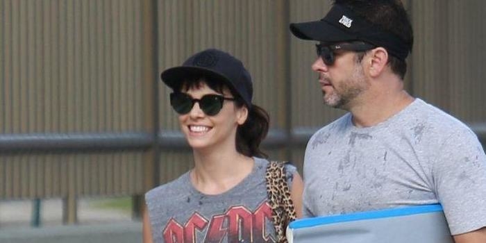 Débora Falabella e Murilo Benício curtem dia de folga com os filhos